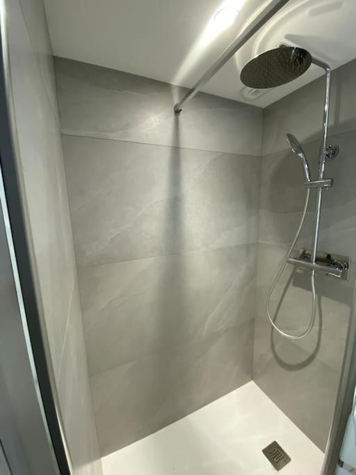 Appartement Atypique Et Fraichement Renove Saint-Vallier  Extérieur photo