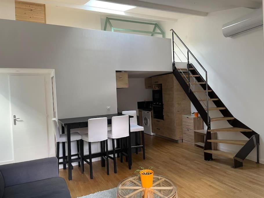 Appartement Atypique Et Fraichement Renove Saint-Vallier  Extérieur photo